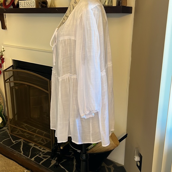 Top - Picture 2 of 5